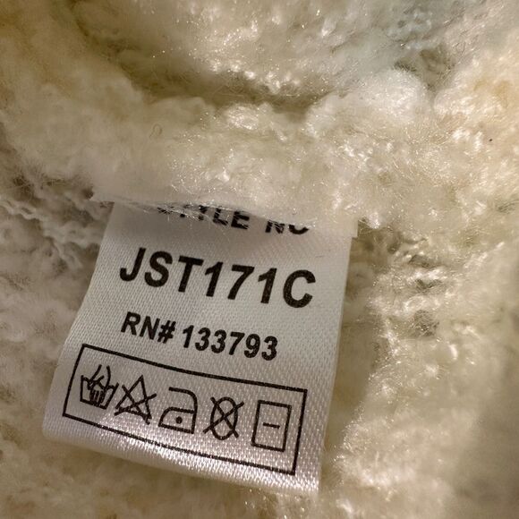 POL Thick Chunky Cozy Cream Turtleneck Sweater Size M - Picture 8 of 11